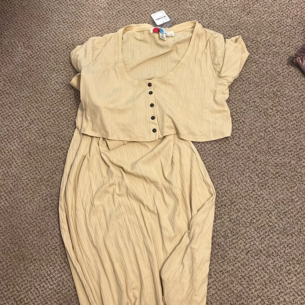 NWT. Free people beach skirt and top set in yellow size small